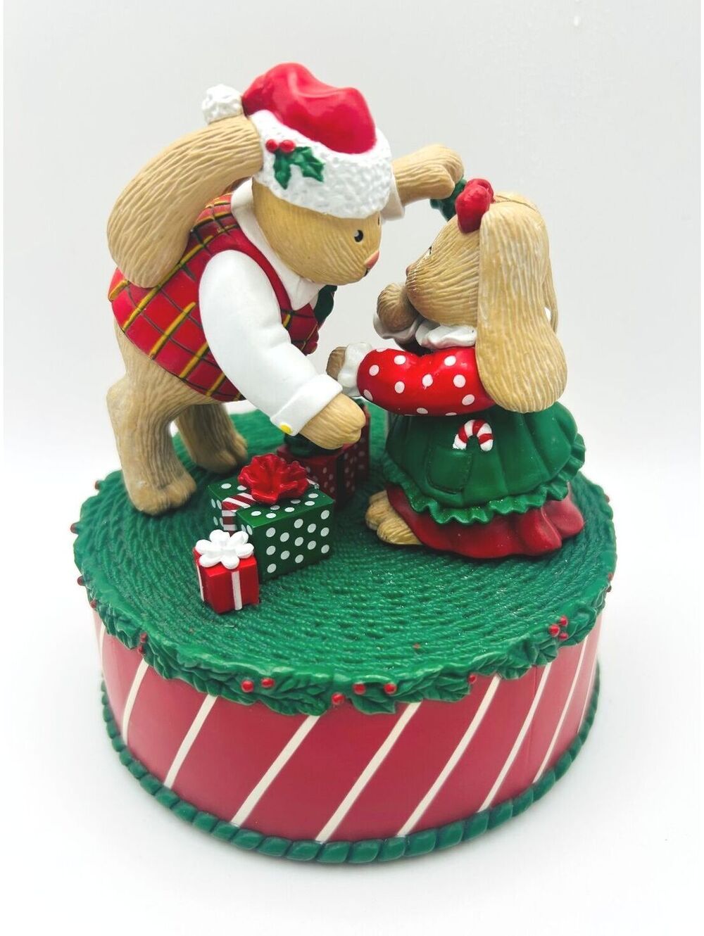 Christmas Around the World 1993 Under the Mistletoe Bunny Musical Figurine